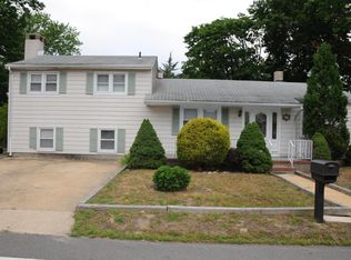 808 Beachwood Blvd, Beachwood, NJ