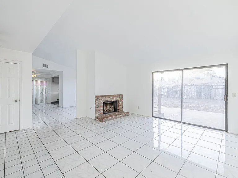 38659 Angele Trumpet Ct — Photo 2
