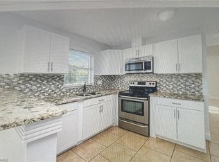 4245 22nd Pl SW, Naples, FL 34116