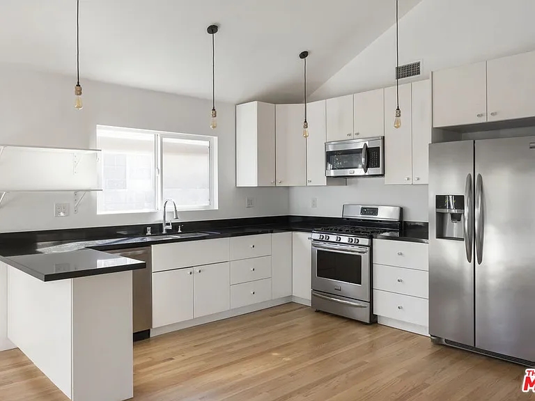 5712 Buchanan St — Photo 7