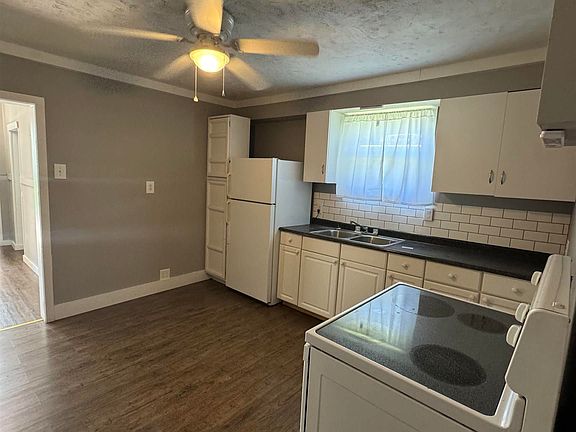 5th image of 1422 I St
