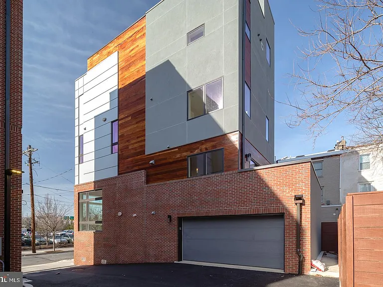 237 N 23rd St #1 — Photo 30