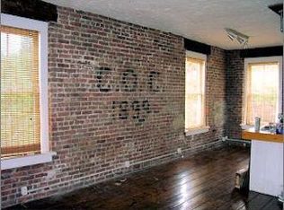12 Front St APT 2, Newburgh, NY 12550