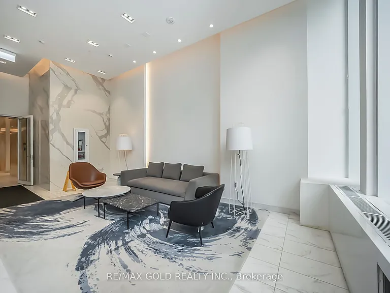 230 Simcoe St #2818 — Photo 4