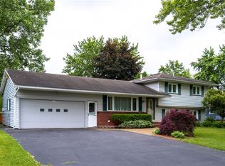 43 Capri Dr, Rochester, NY 14624