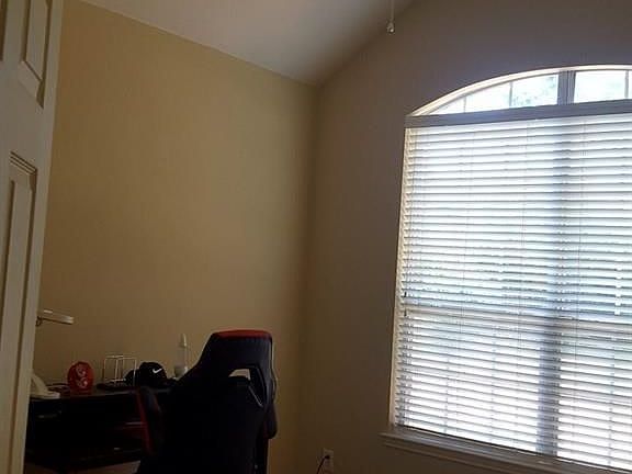 4th image of 6000 Hidden Pine Ln