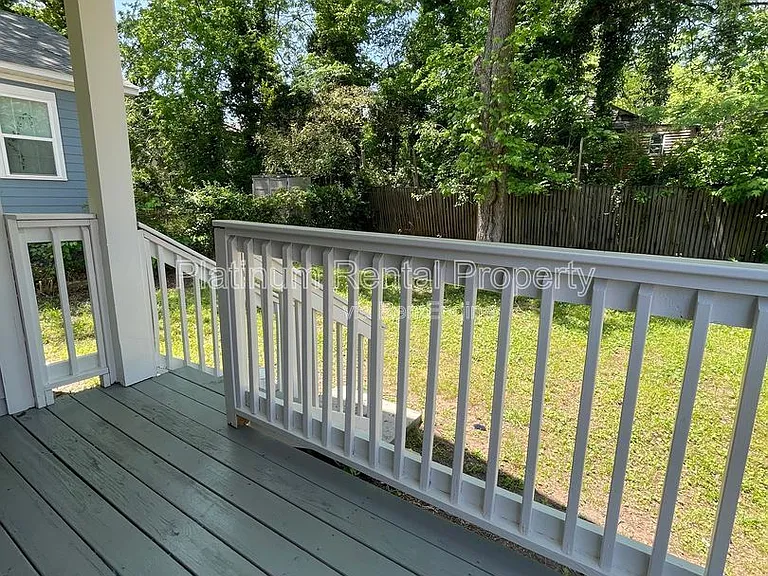 1135 Coleman St SW — Photo 36