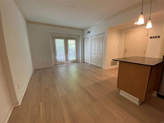 2nd image of 5679 Waterman Blvd #11