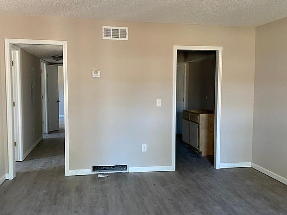 Living room to hall or kitchen