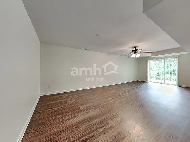 4602 Bottoms Rock Ln — Photo 22
