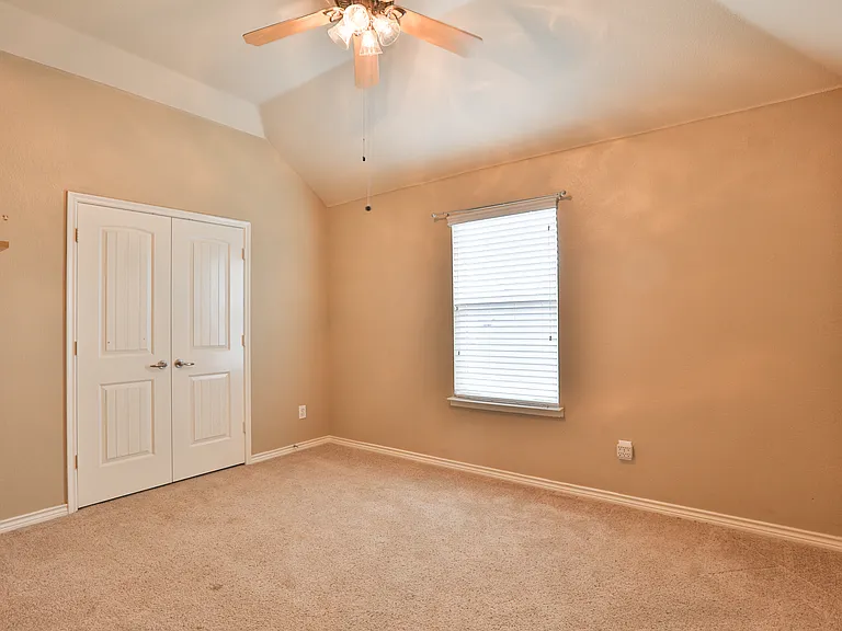 11921 Kingsville Dr — Photo 20