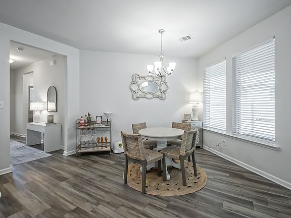 5th image of 1103 Meridian Dr