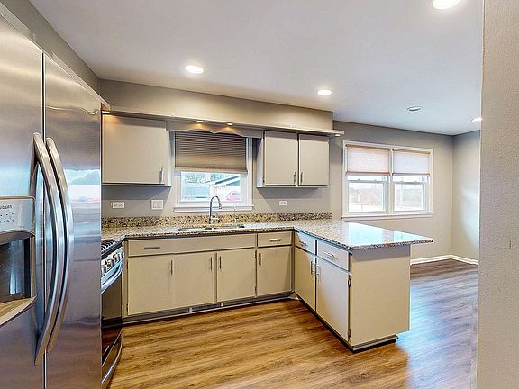 4th image of 15500 Wolf Rd