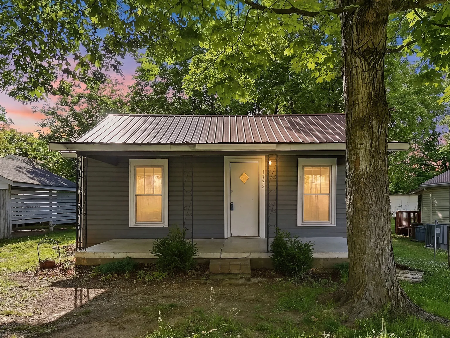 4 bed, 1150 sqft, $1,750 — Photo 1