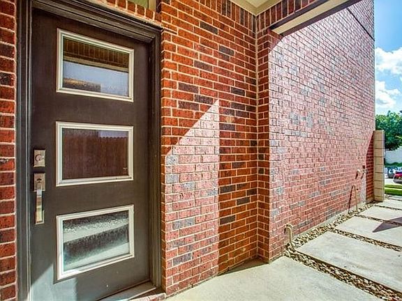 3rd image of 405 Templeton Dr