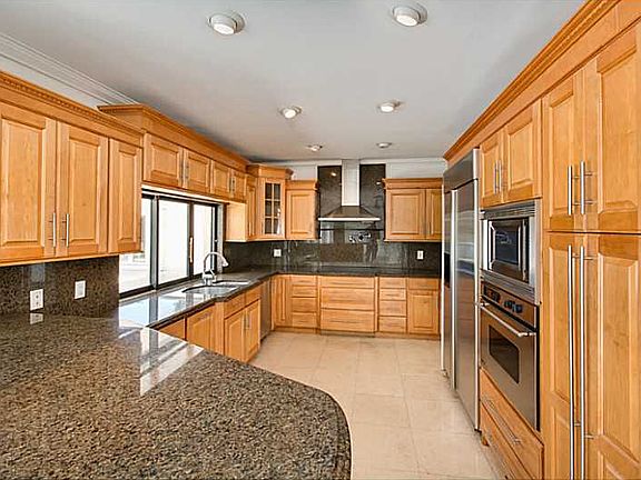 4th image of 13001 Lerida St