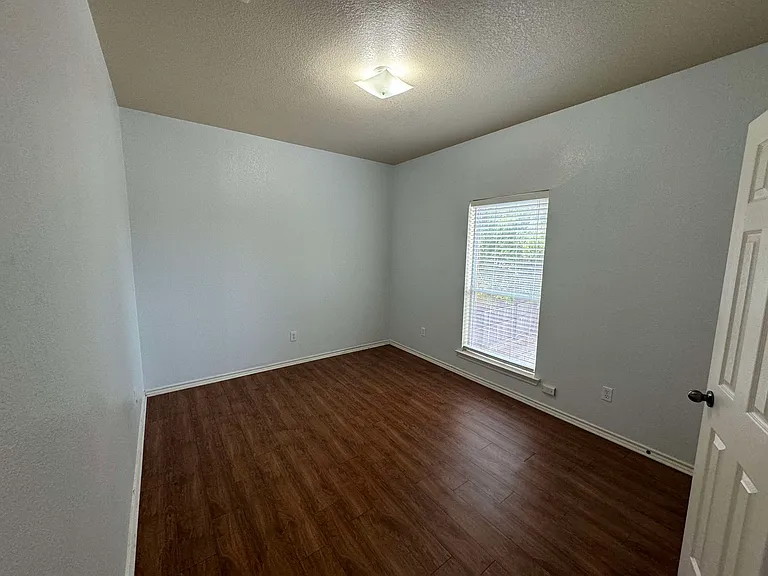 813 Betty Ct #A — Photo 8