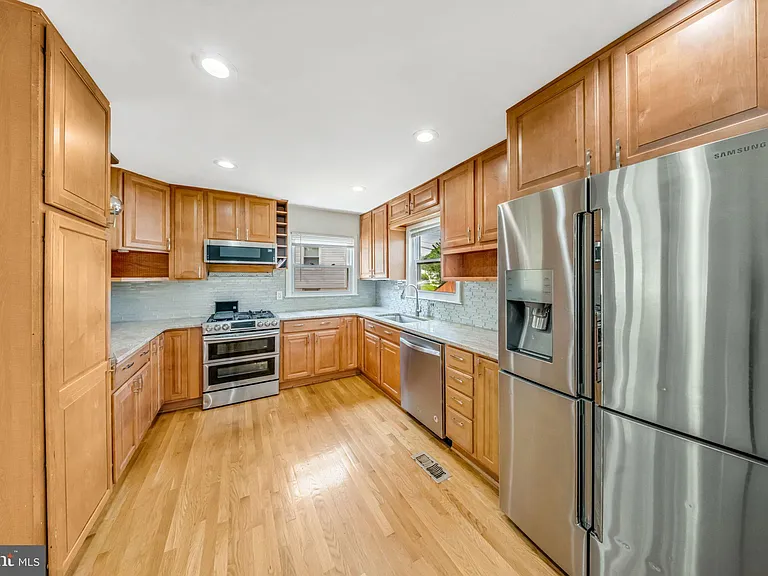 7411 Tillman Dr — Photo 13