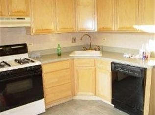 3811 W Jarvis Ave, Lincolnwood, IL