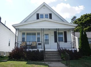 3649 S Ahmedi Ave, St Francis, WI 53235