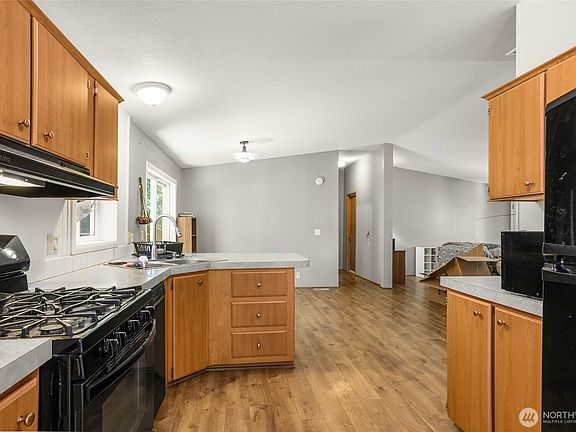 5th image of 2035 Chico Way NW