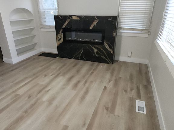 2nd image of 554 S Elizabeth St #2
