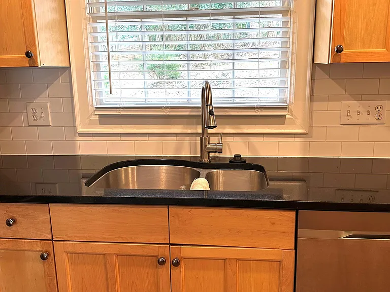 114 Scofield Rd — Photo 10