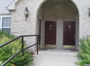 215 Forest Oak Ln, Harrisburg, PA 17110
