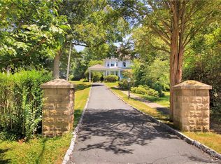 1896 Huntington Tpke, Trumbull, CT 06611