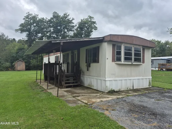 201 Wayside Dr, Duncansville, PA 16635