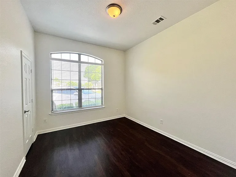500 Hidden Meadow Ct — Photo 18