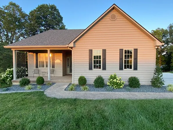 275 Lakeland Dr, Harrodsburg, KY 40330