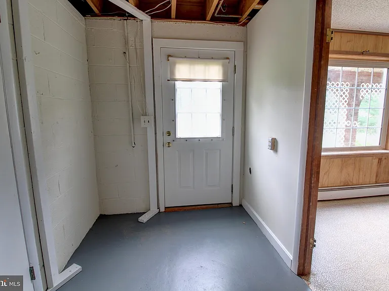 113 Thornton Ct — Photo 34