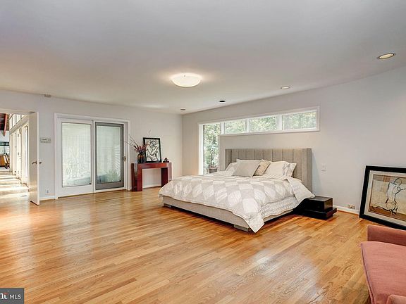 5th image of 7917 Wild Orchid Way
