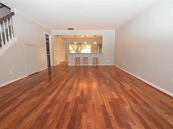 2nd image of 308 S Bungalow Park Ave Unit B