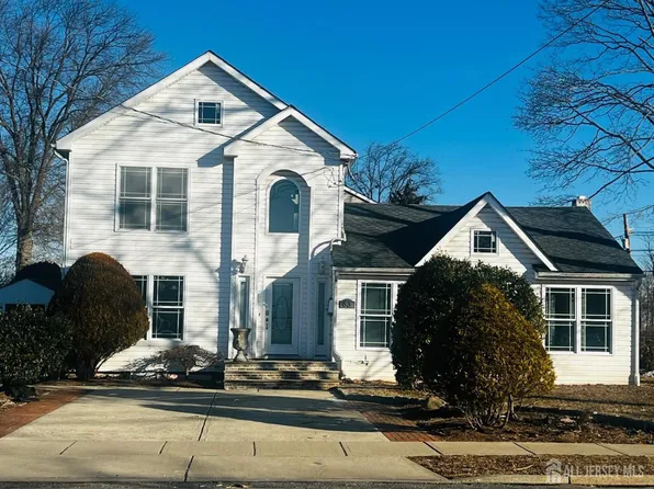 63 E Jefferson Blvd, Edison, NJ 08817