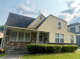 2017 E 38th St #1/2, Savannah, GA 31404