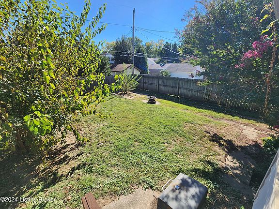5th image of 2415 Concord Dr