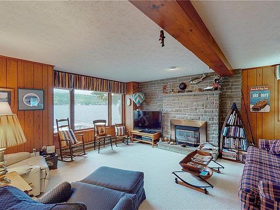 3rd image of 7485 E Bluff Dr
