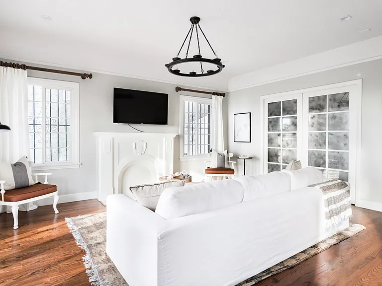 1070 N Rowan Ave #2 — Photo 4