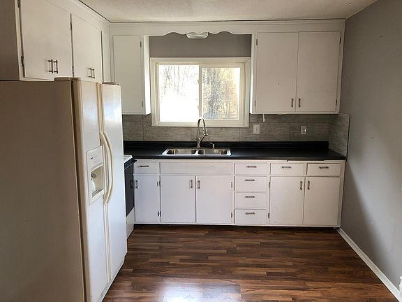 3rd image of 2025 164th Ave NE APT 5