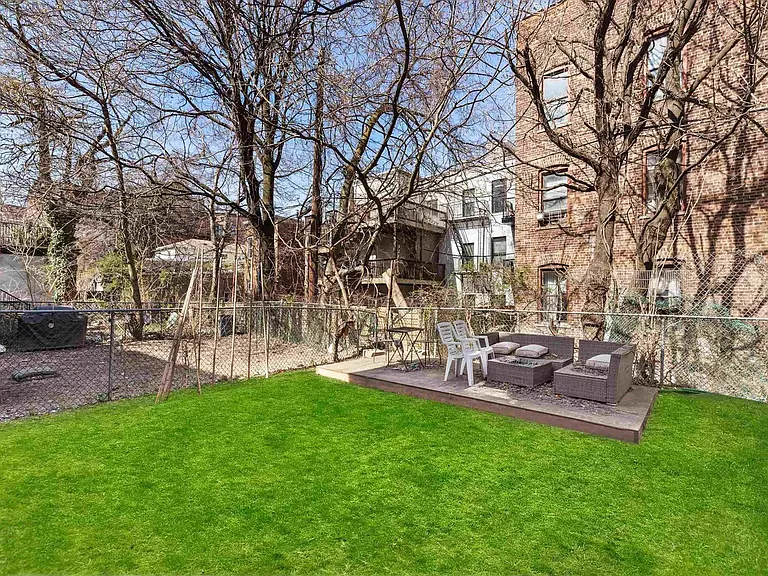 347 Palisade Ave — Photo 11