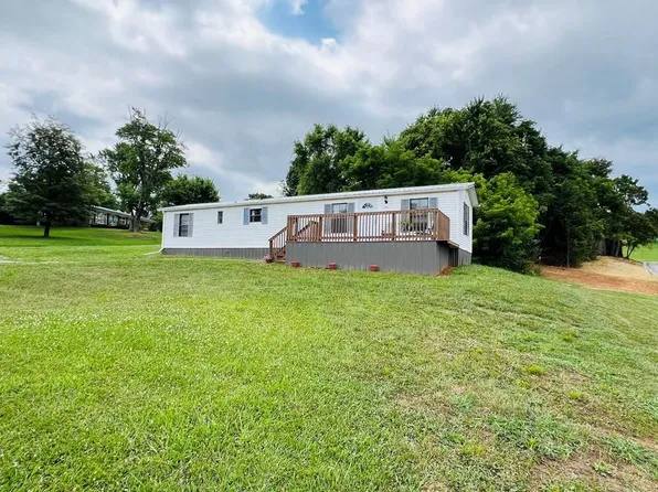 701 W Main St, Byrdstown, TN 38549