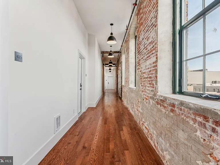 1801 N Howard St #302 — Photo 24