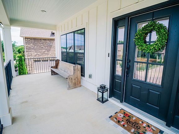 5th image of 925 Redstone Ln