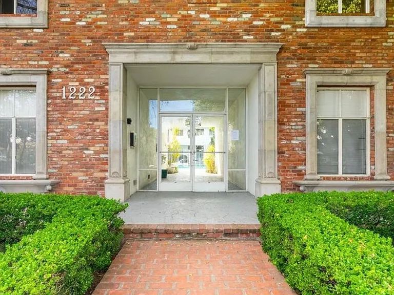1222 Princeton St #10 — Photo 25