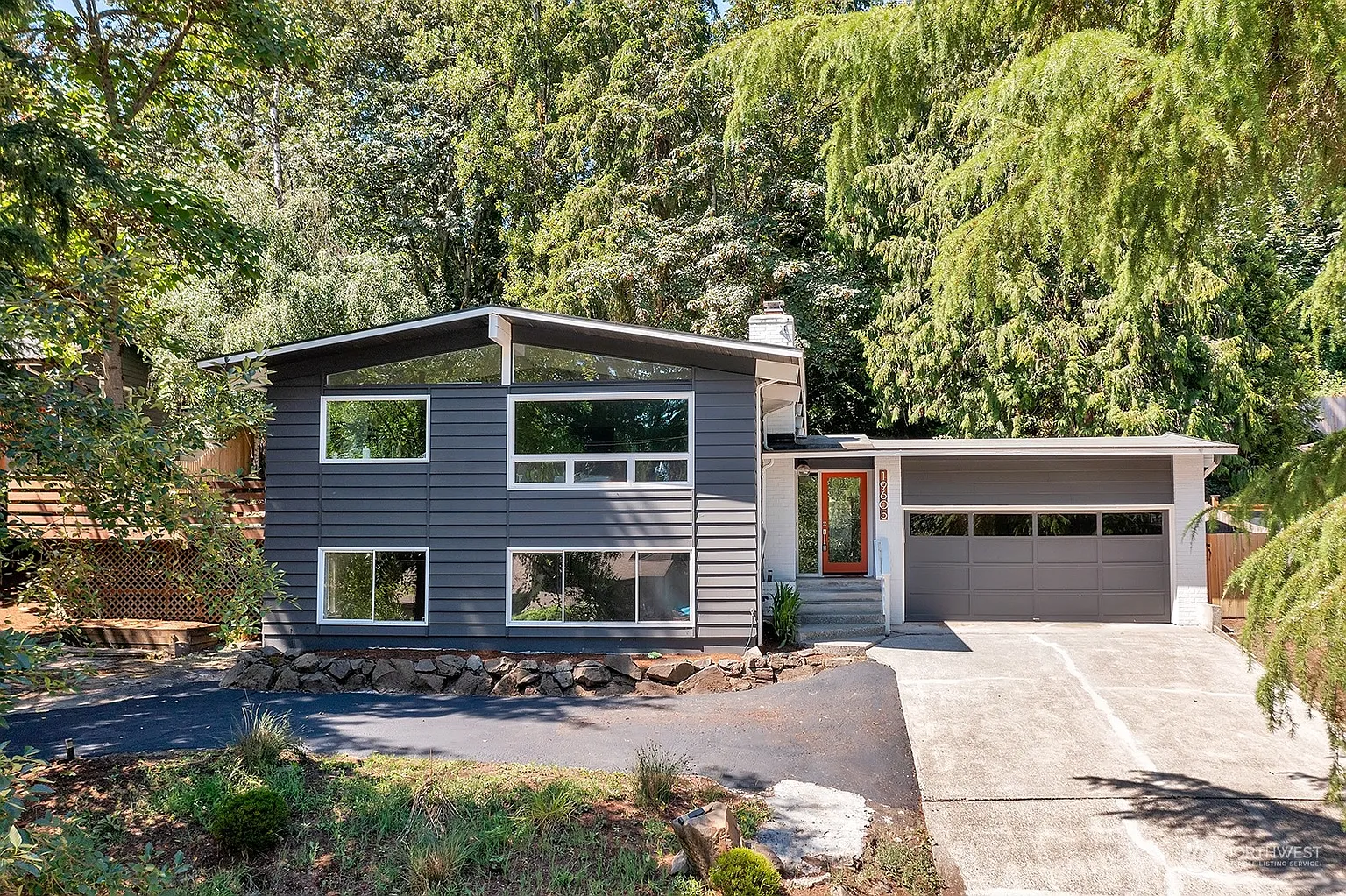 19605 66th Place NE photo 1