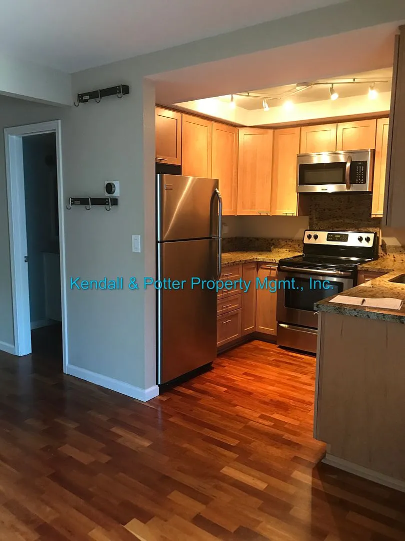 Updated 2BD/1.5BA Condo in Capitola — Photo 2
