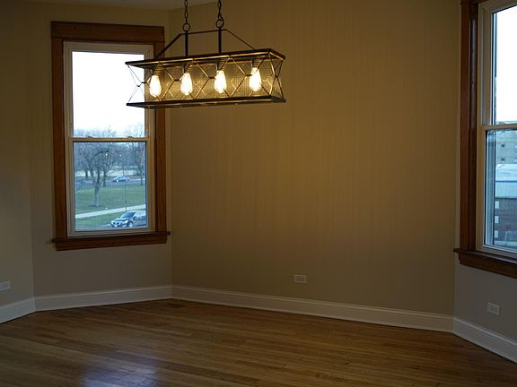 4th image of 1138 N Kedzie Ave #2
