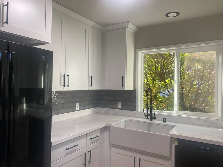 700 NE 42nd St — Photo 15